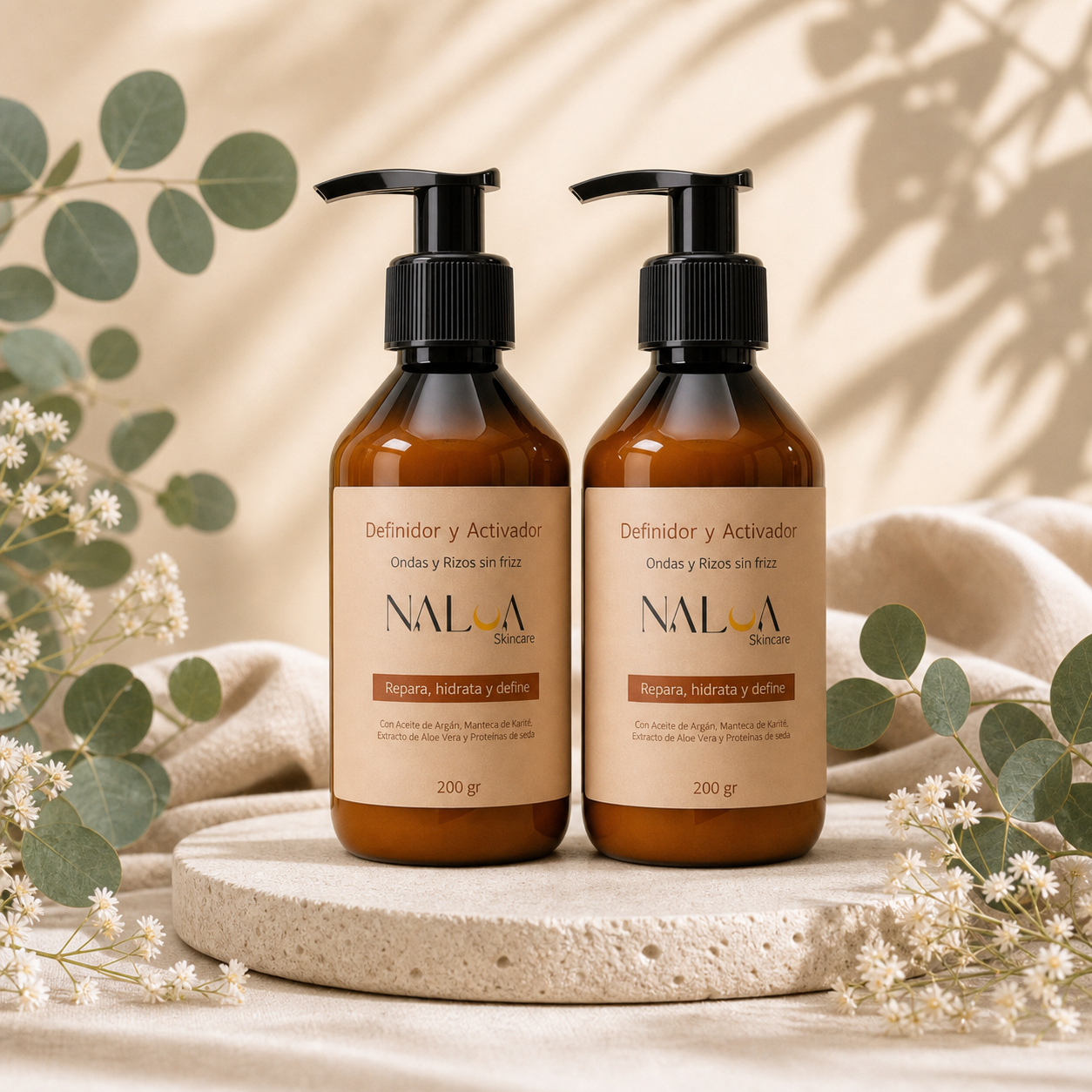 Definidor y Activador de Rizos x2 Nalua en entorno botanico editorial preservando empaques originales